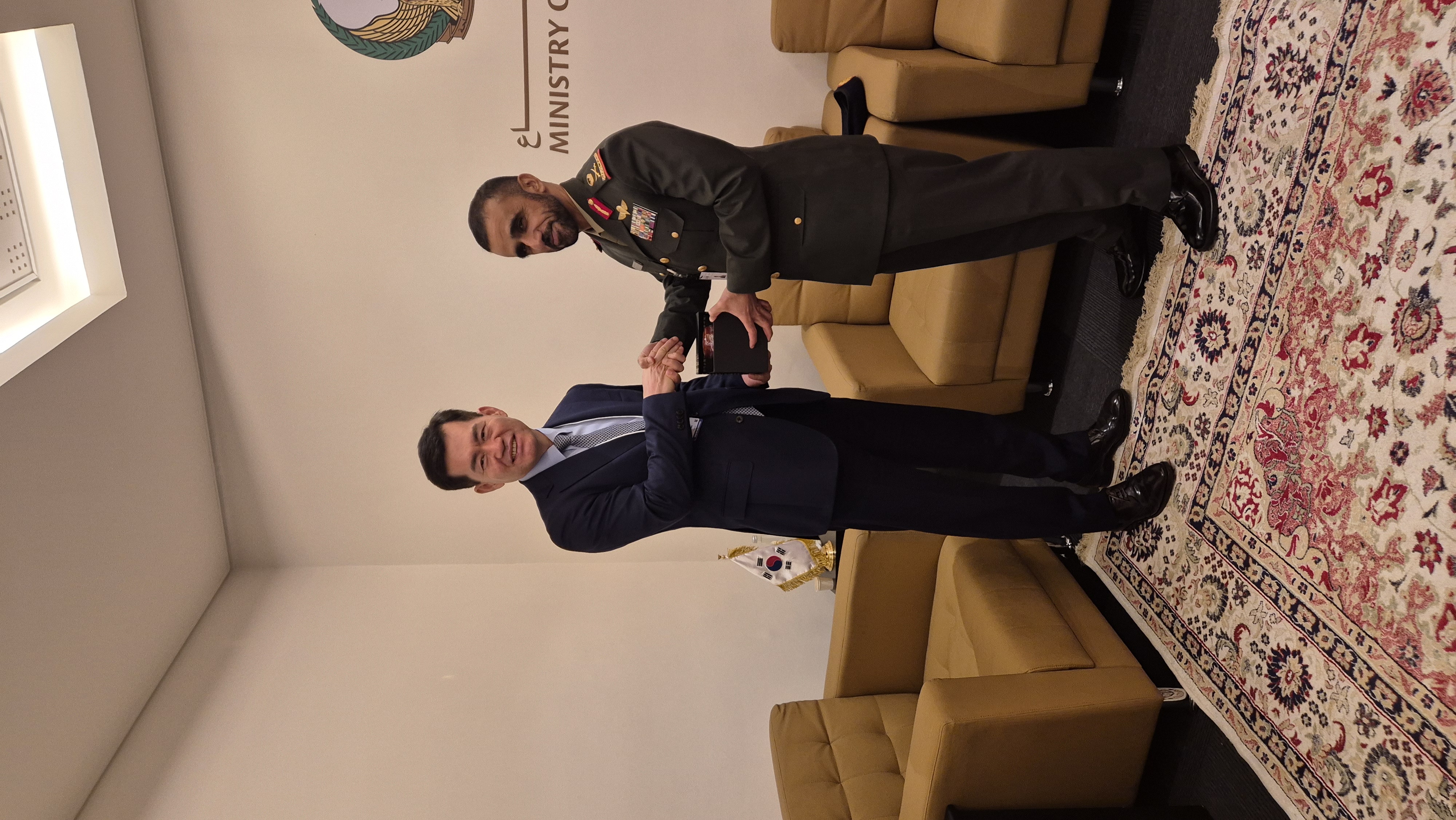 [2일차] UAE 지상군사령관(유세프 마유프 사이드 알 할라미) 면담.jpeg
