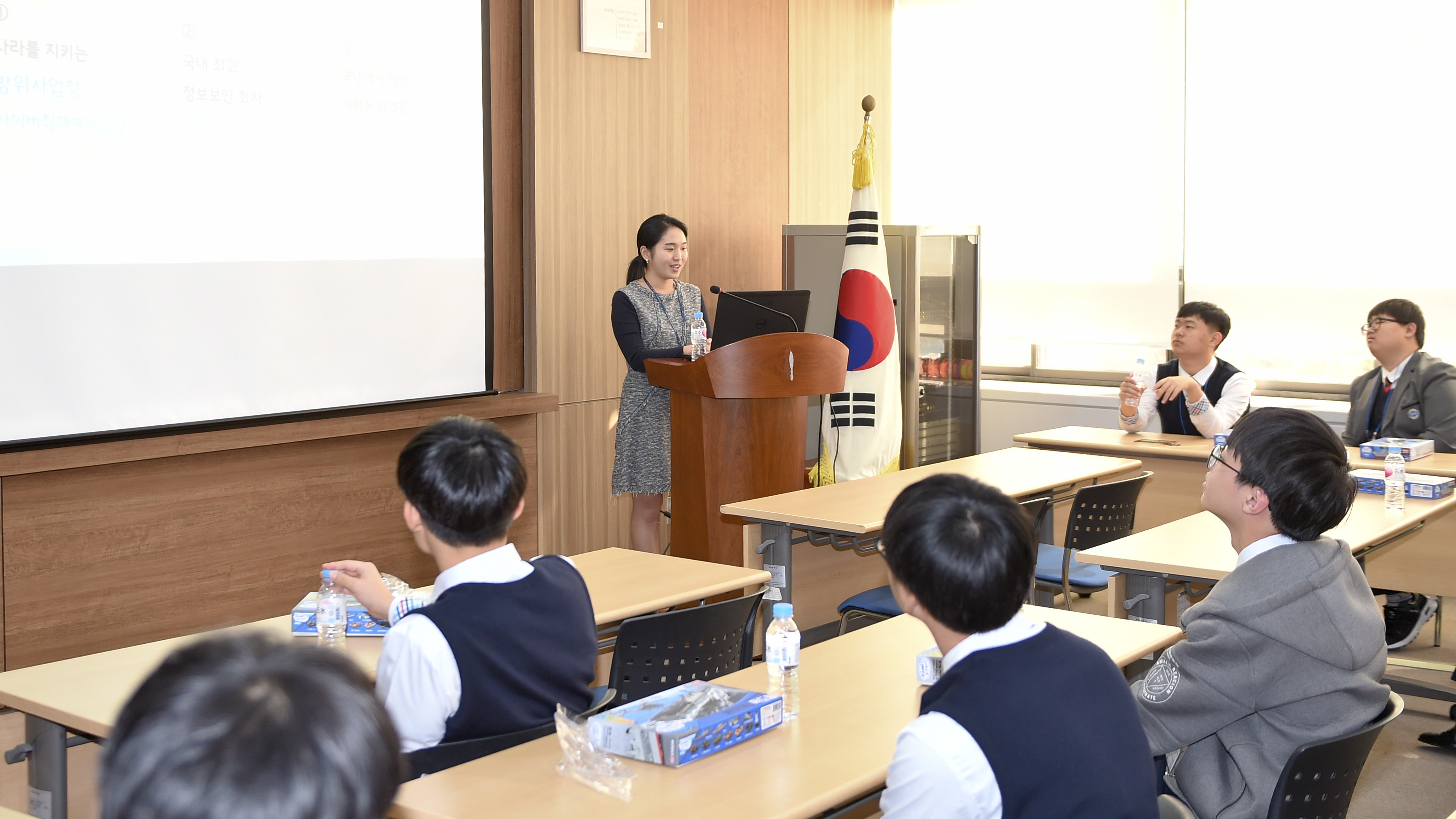 KJH_2829ec.jpg