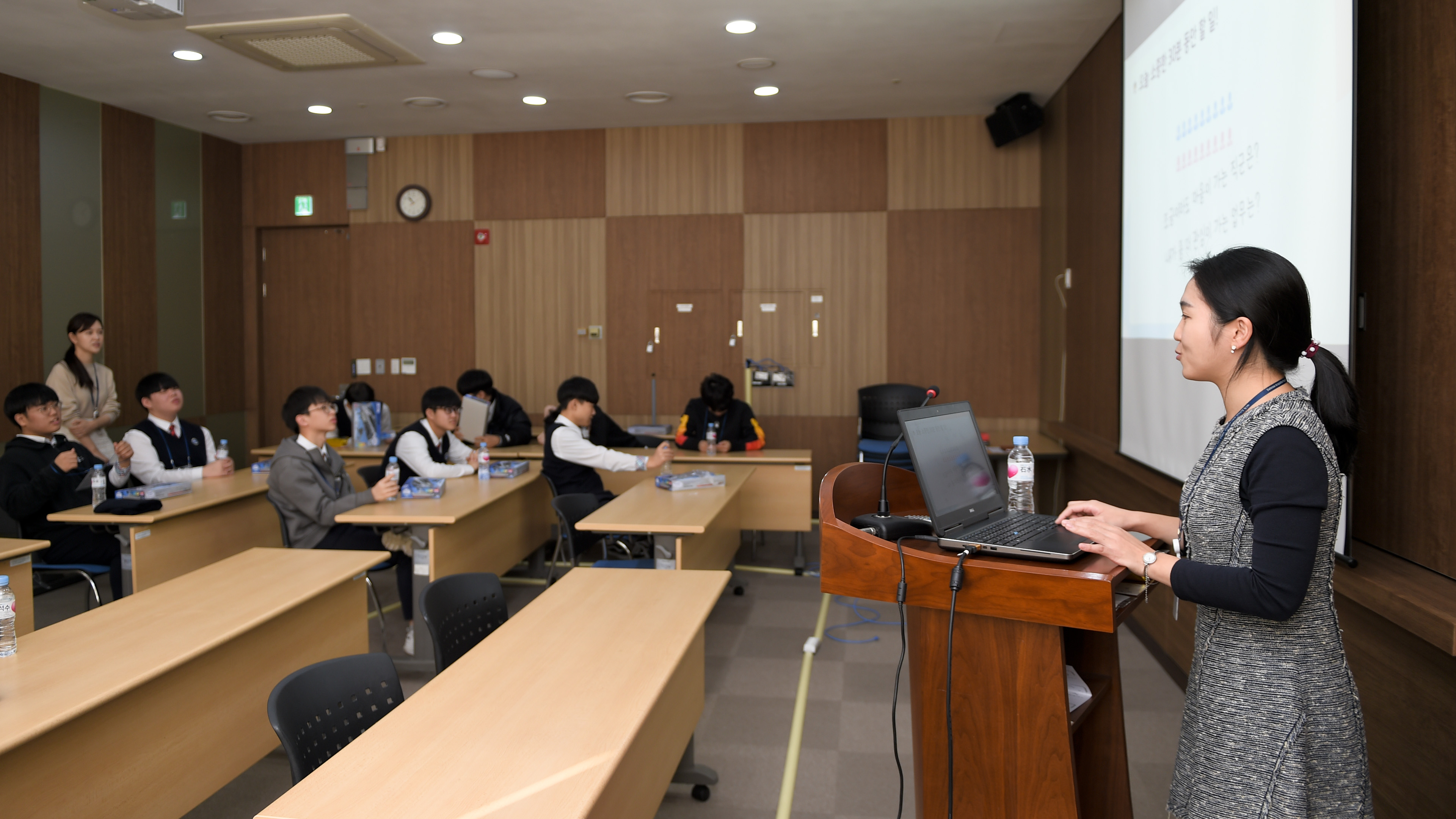 KJH_2845ec.jpg