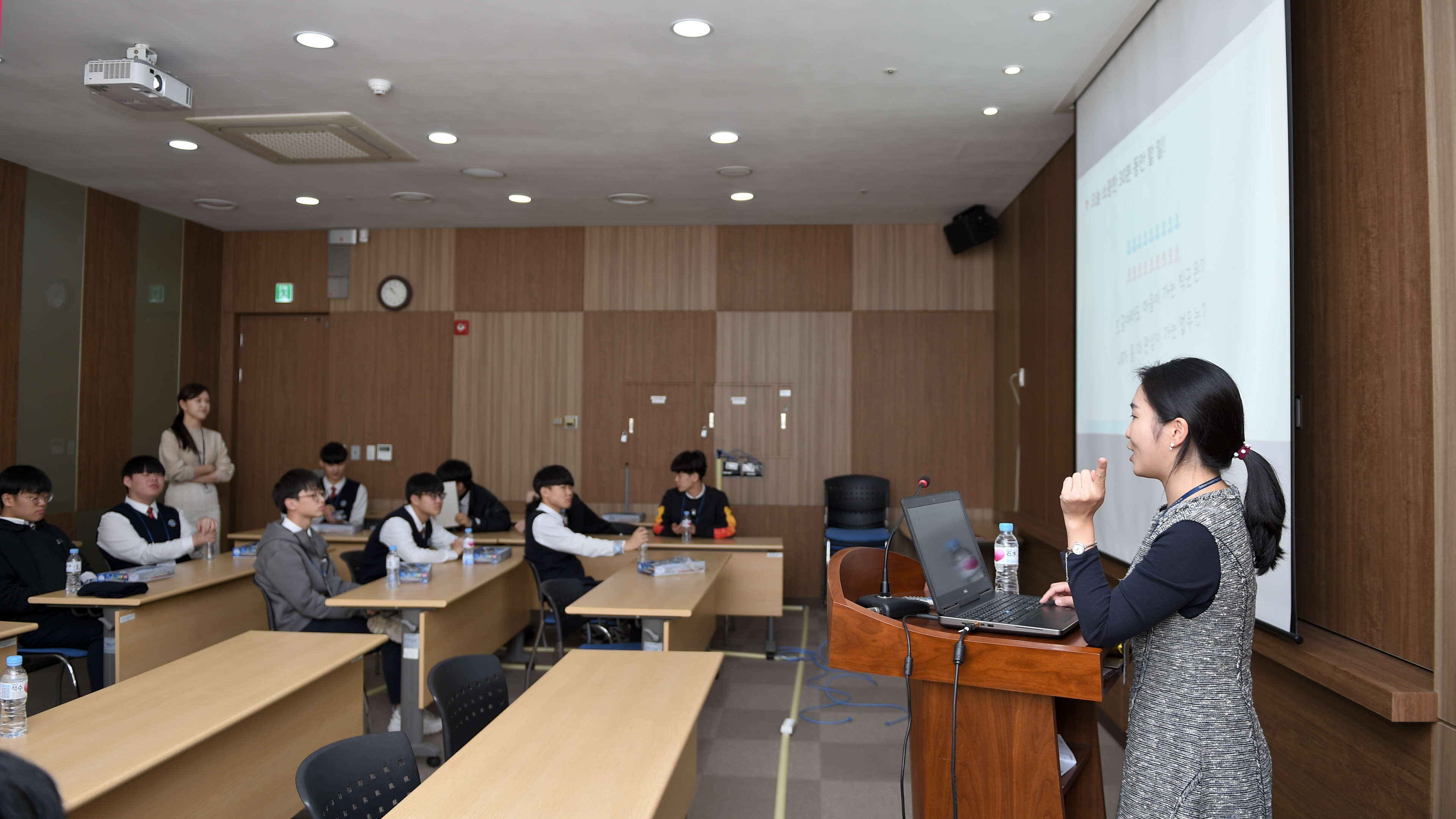 KJH_2847ec.jpg